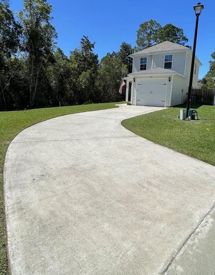 59 Avery Dr - Photo 2 of 24