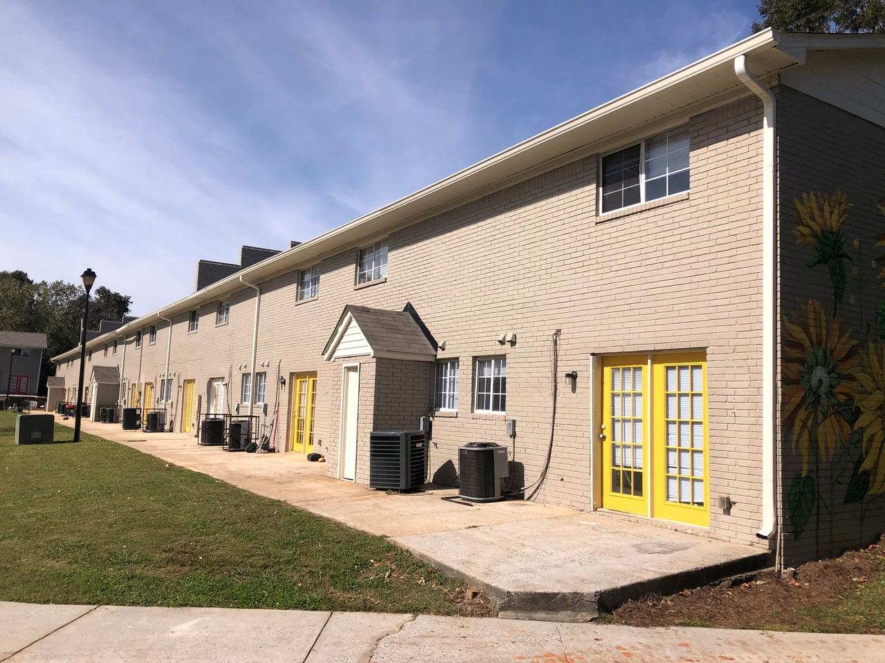 Springview Apartments - Photo 2 of 9