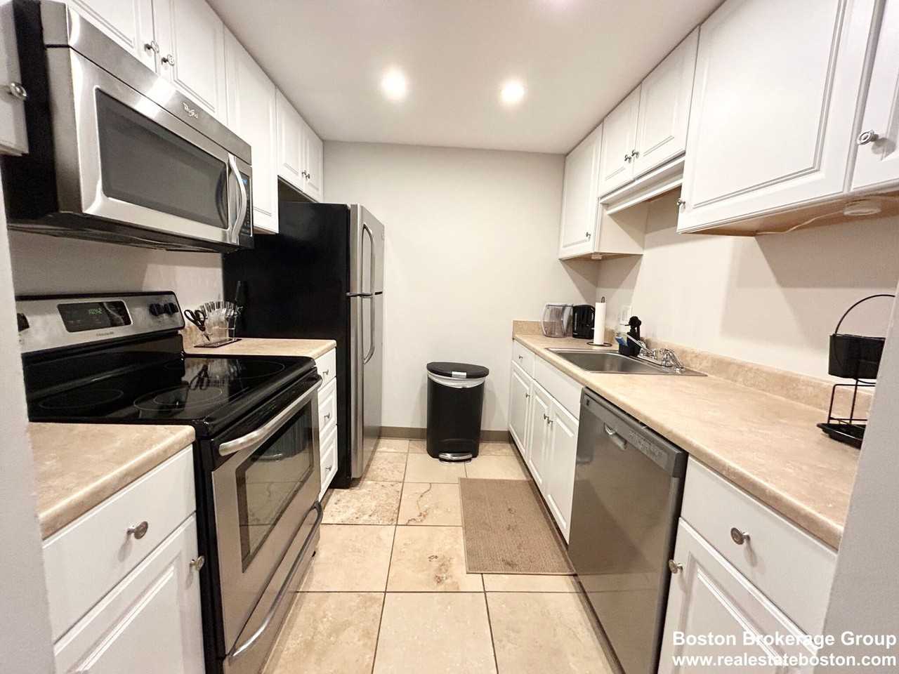 670 Massachusetts Ave - Photo 4 of 8