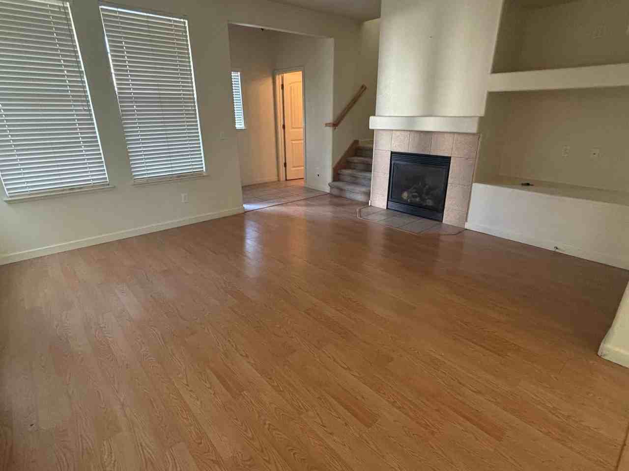 3665 Del Mar Ave - Photo 3 of 17