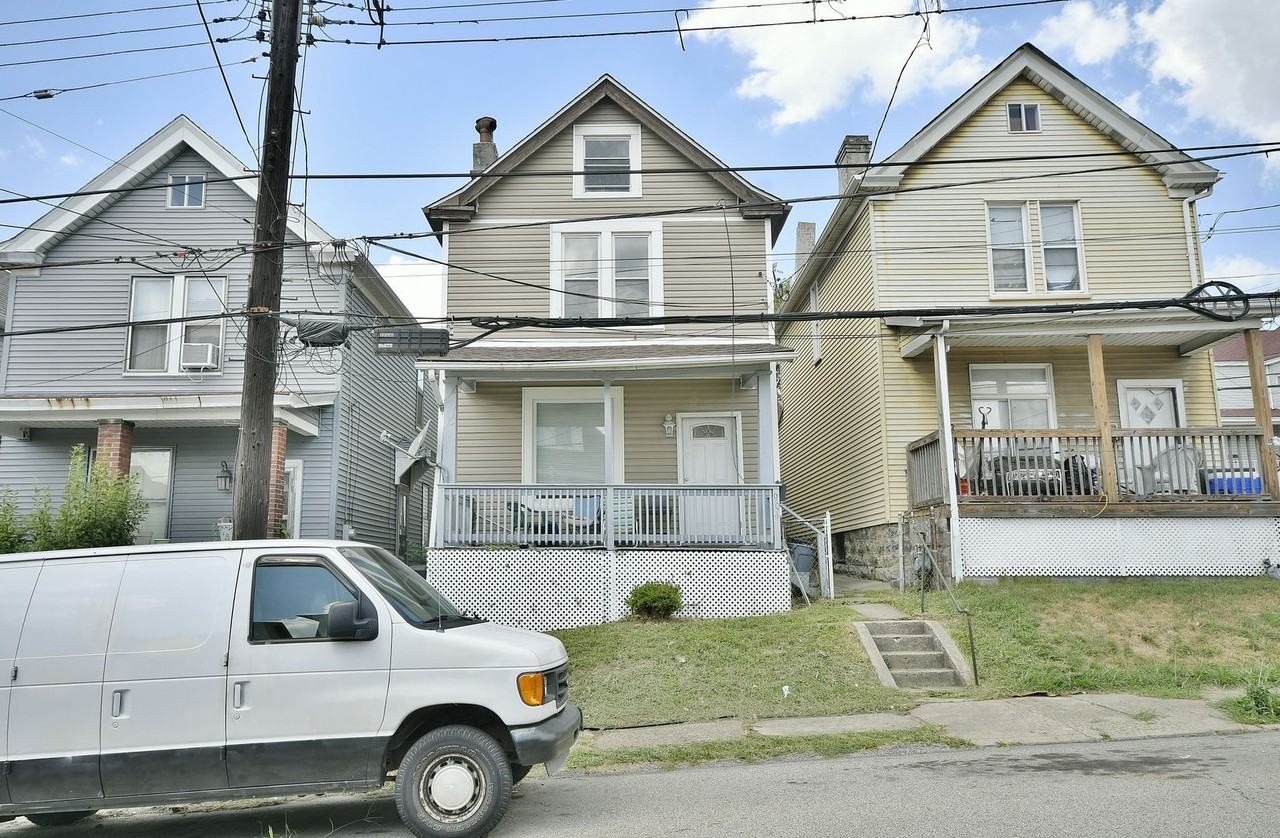 904 Punta Gorda Ave - Photo 2 of 28