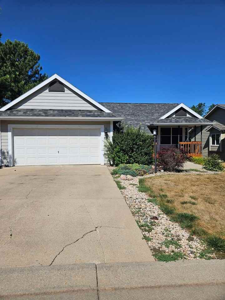 4917 Stoney Creek Dr - Photo 2 of 33