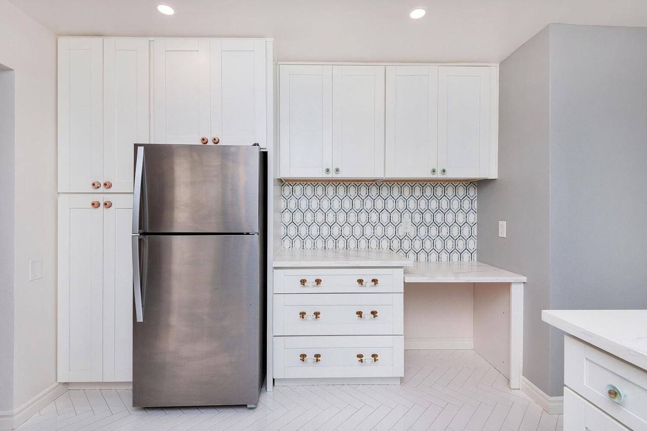 2747 Reynard Way - Photo 5 of 22