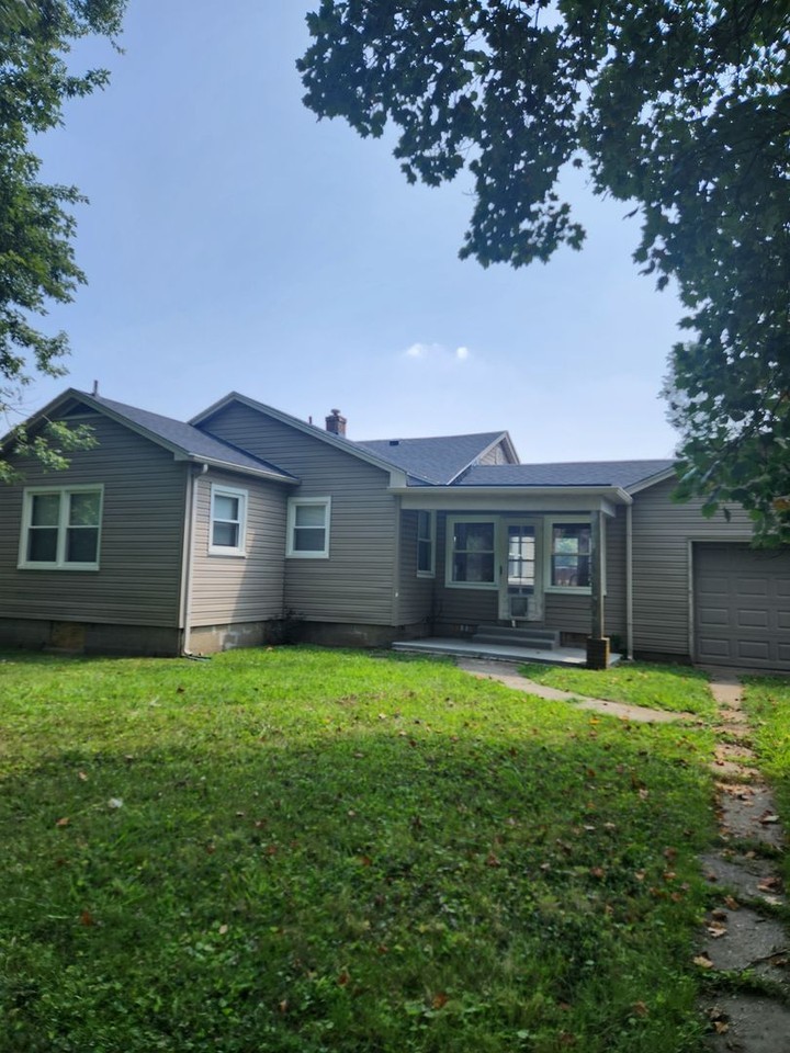 2787 Charlestown Rd - Photo 3 of 18