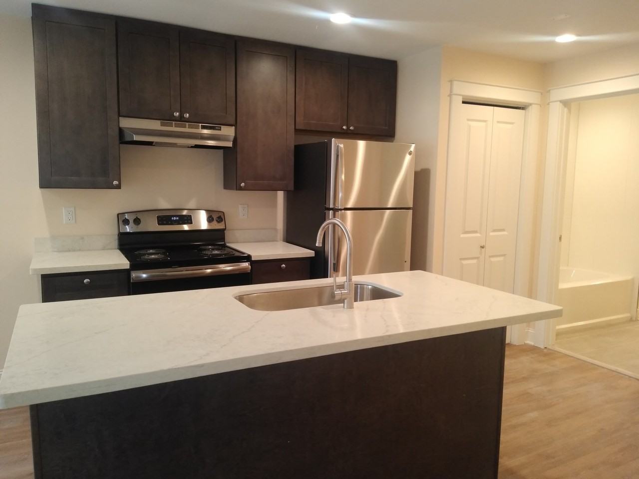 9540-42 Stroelitz - Photo 4 of 26