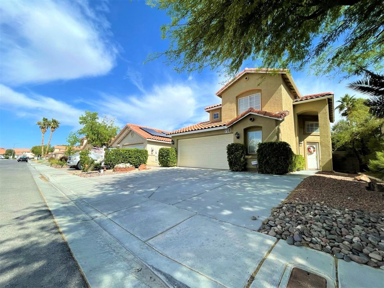 736 Roddenberry Ave - Photo 2 of 46