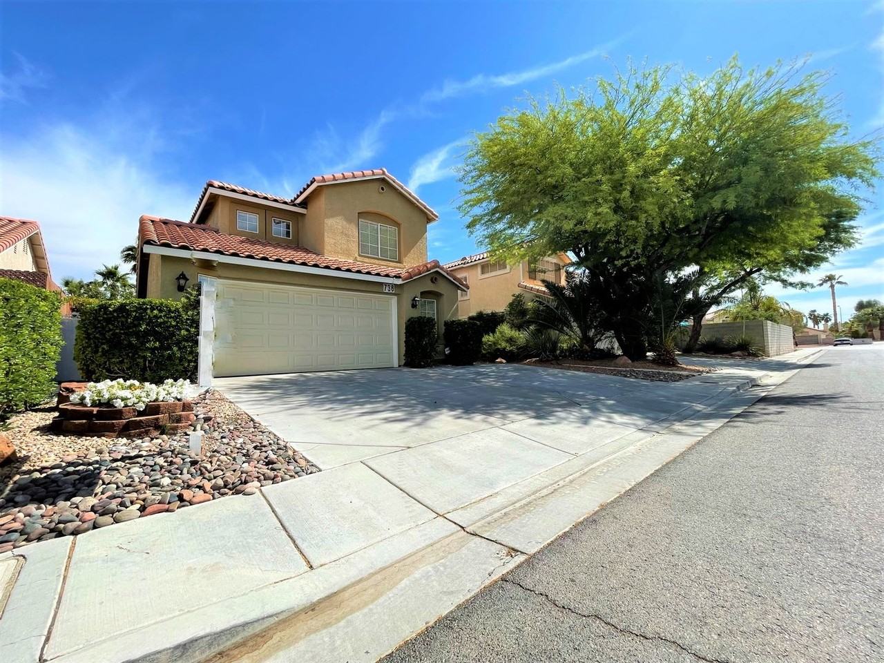 736 Roddenberry Ave - Photo 3 of 46