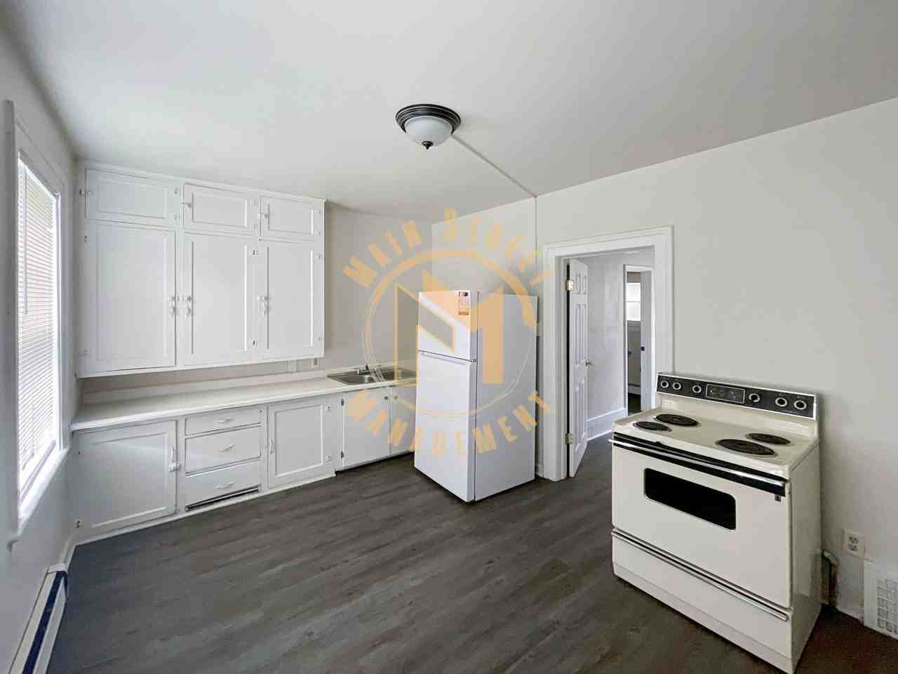 734 Elmore St. - Photo 2 of 9