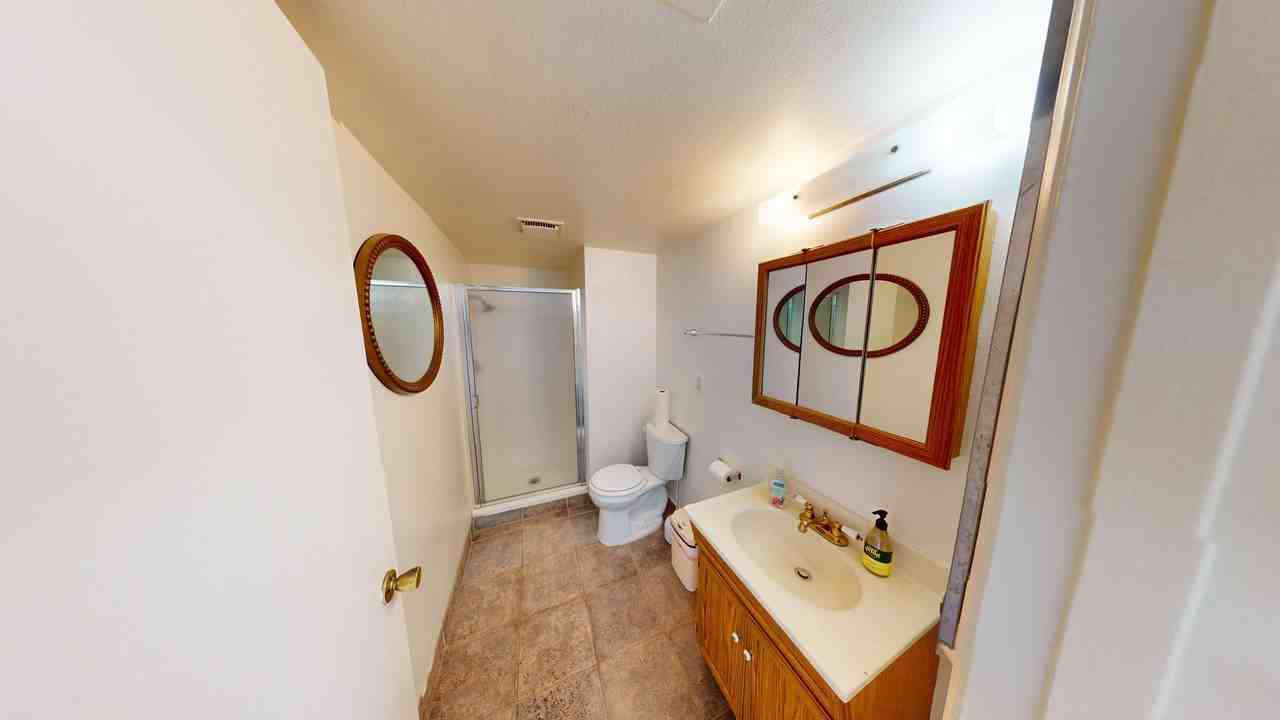 15569 Esther St - Photo 6 of 19