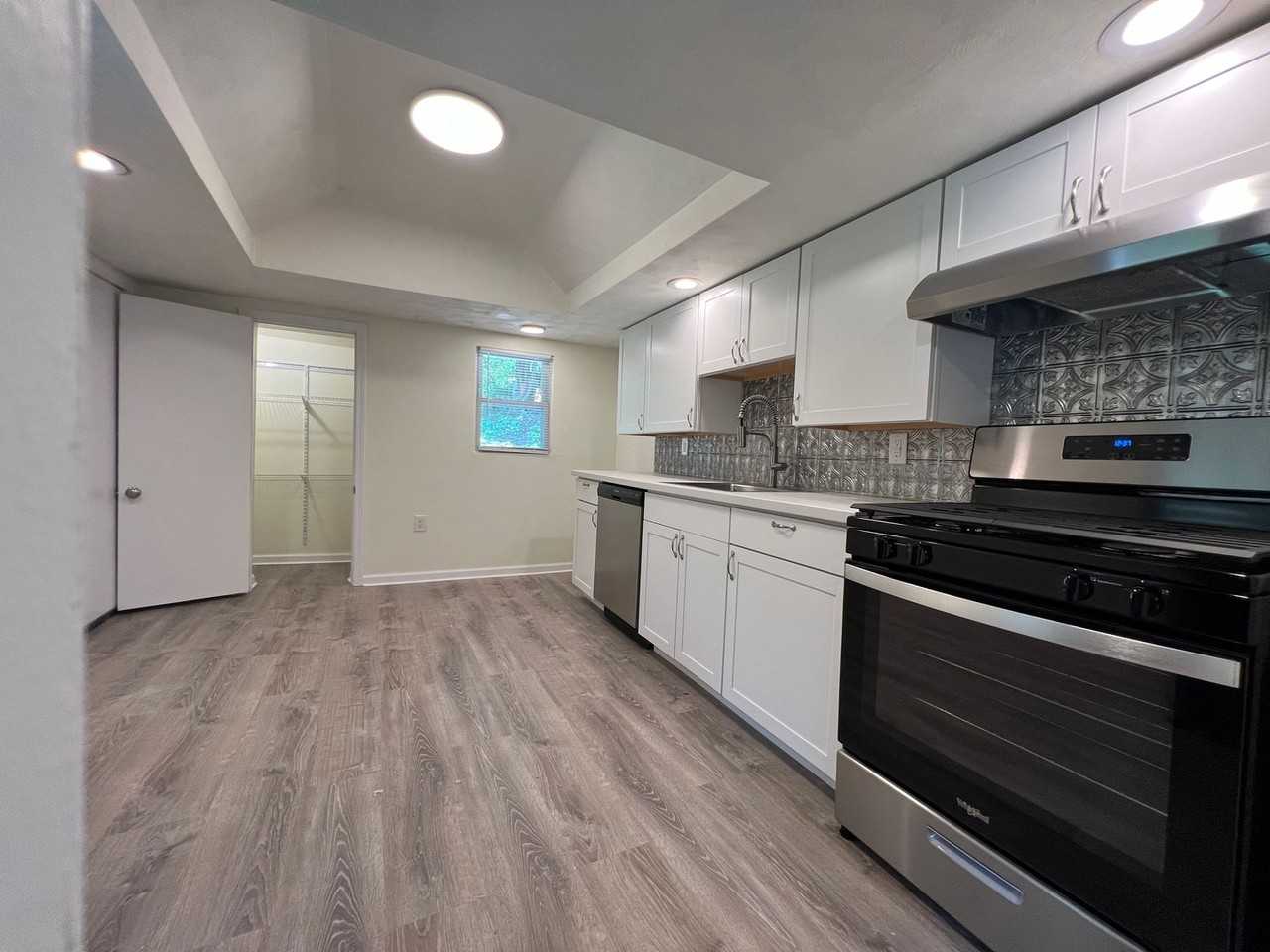 770 Baldwin Rd - Photo 2 of 18