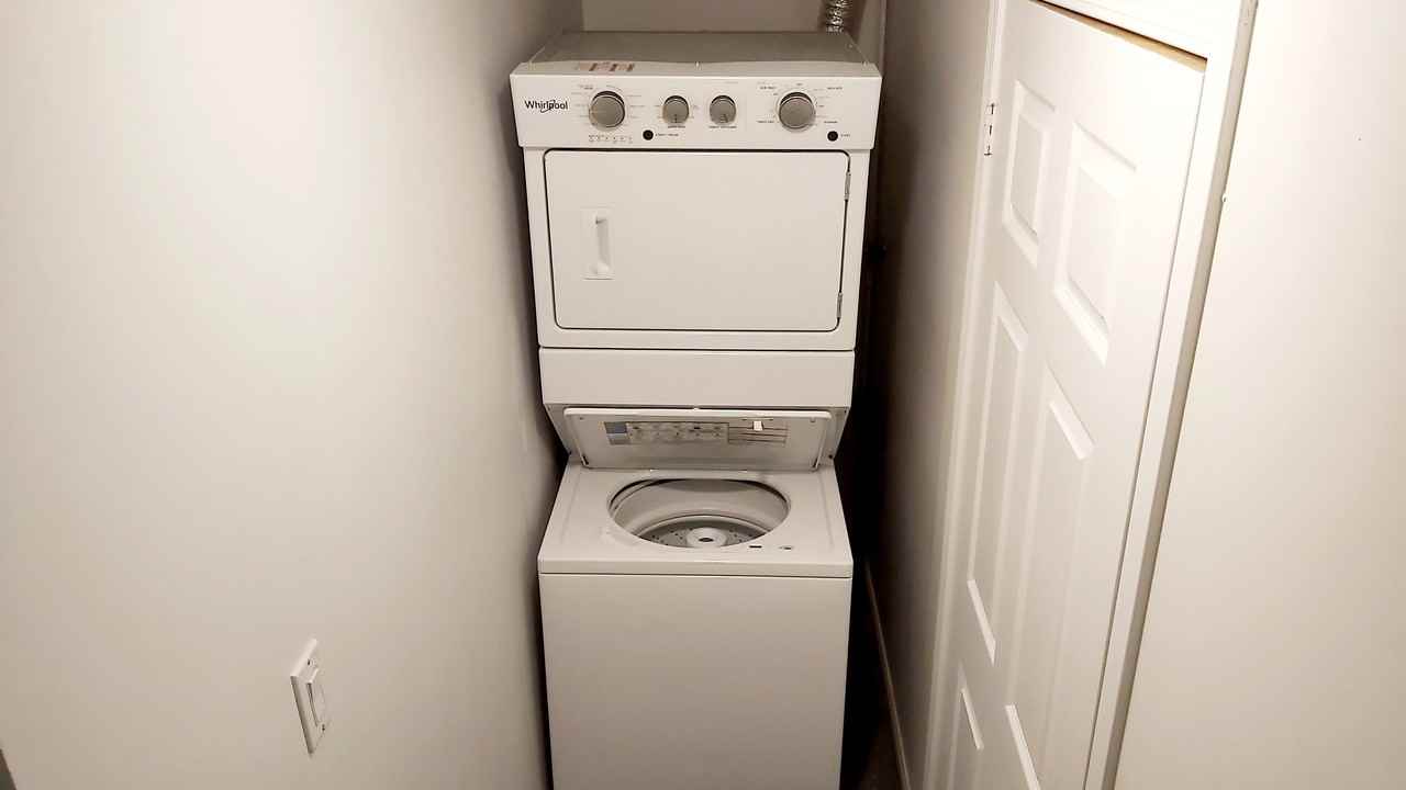 28 Osler Street - Photo 7 of 8