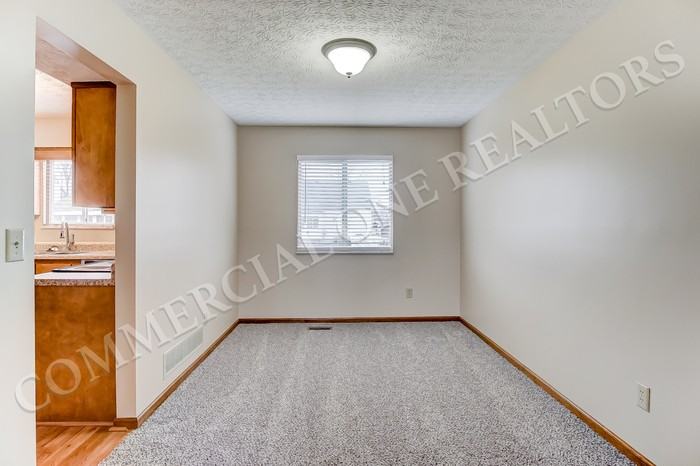 5272 Windflower Ct - Photo 3 of 12