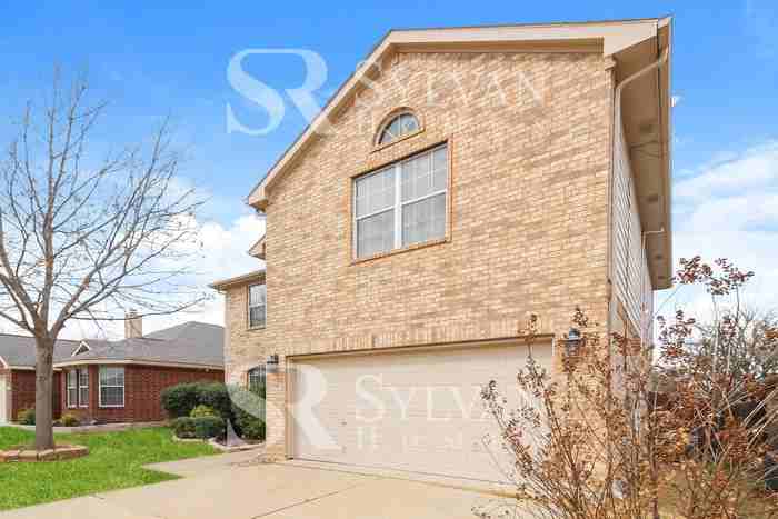 3709 Hazel Dr - Photo 2 of 11