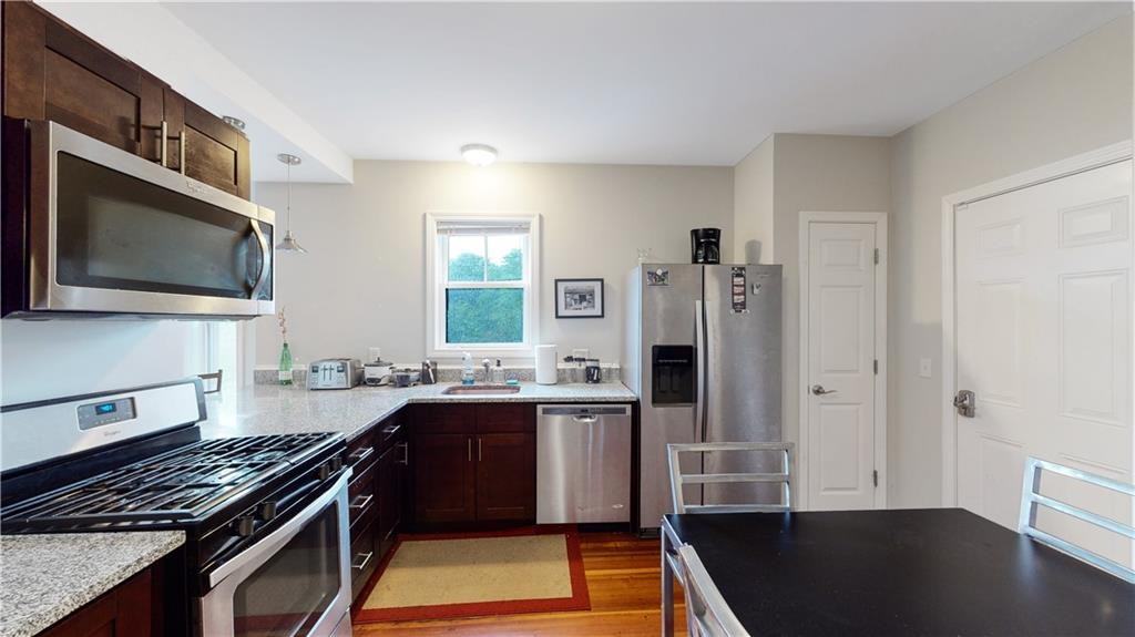 171 Prospect St #1 - Photo 4 of 16