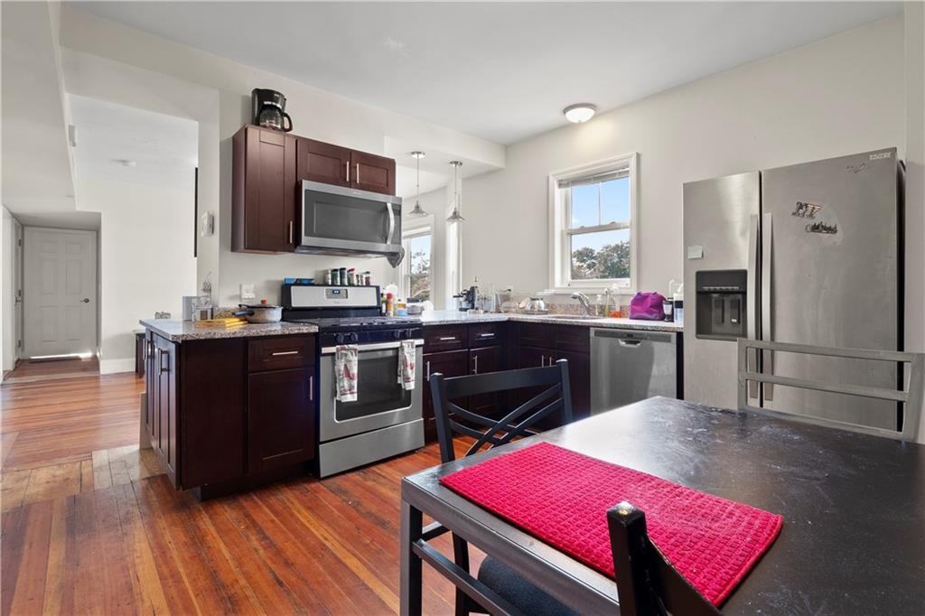 171 Prospect St #1 - Photo 5 of 16