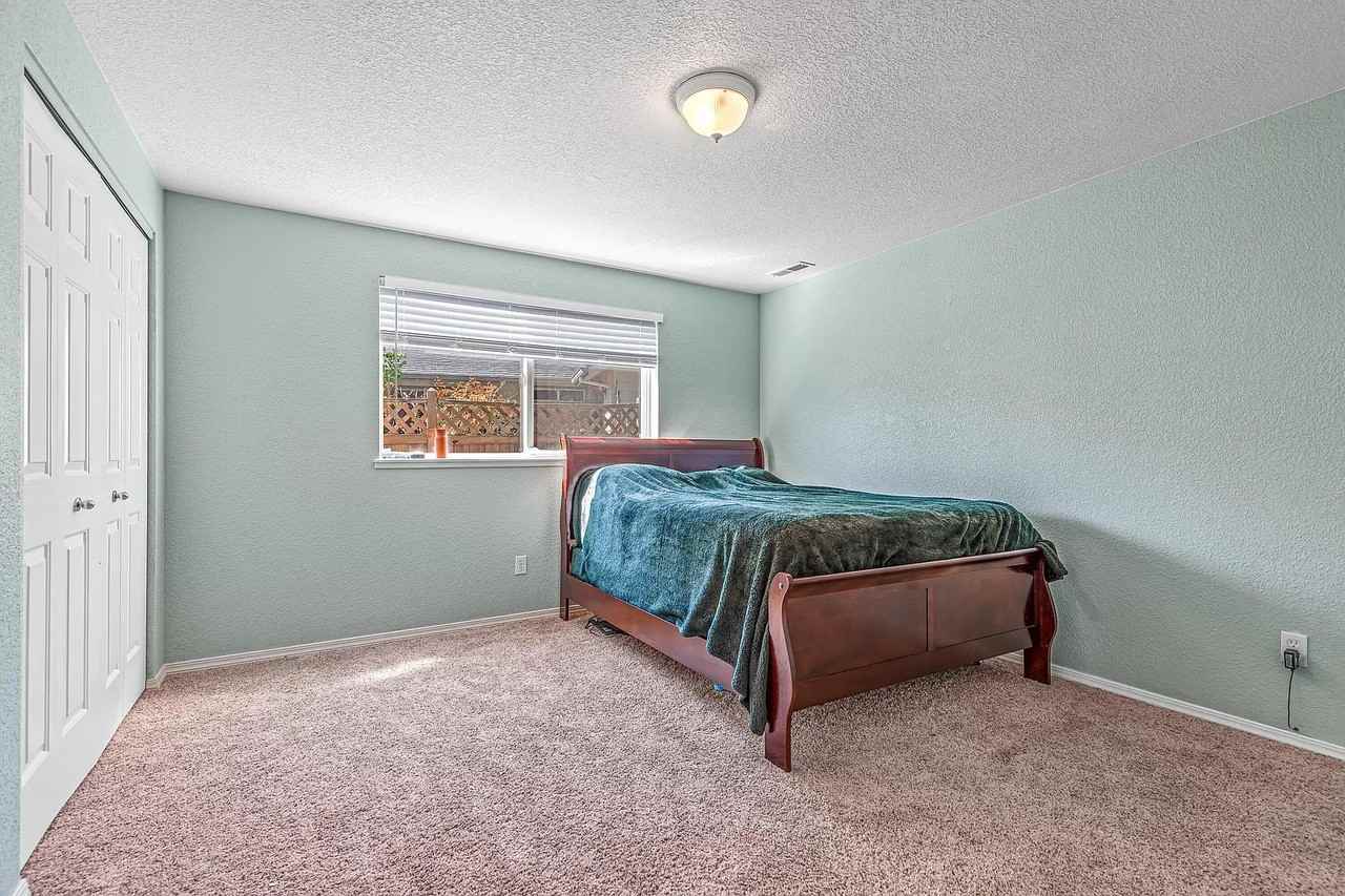 110 Nw Sinclair Dr #NA - Photo 5 of 6