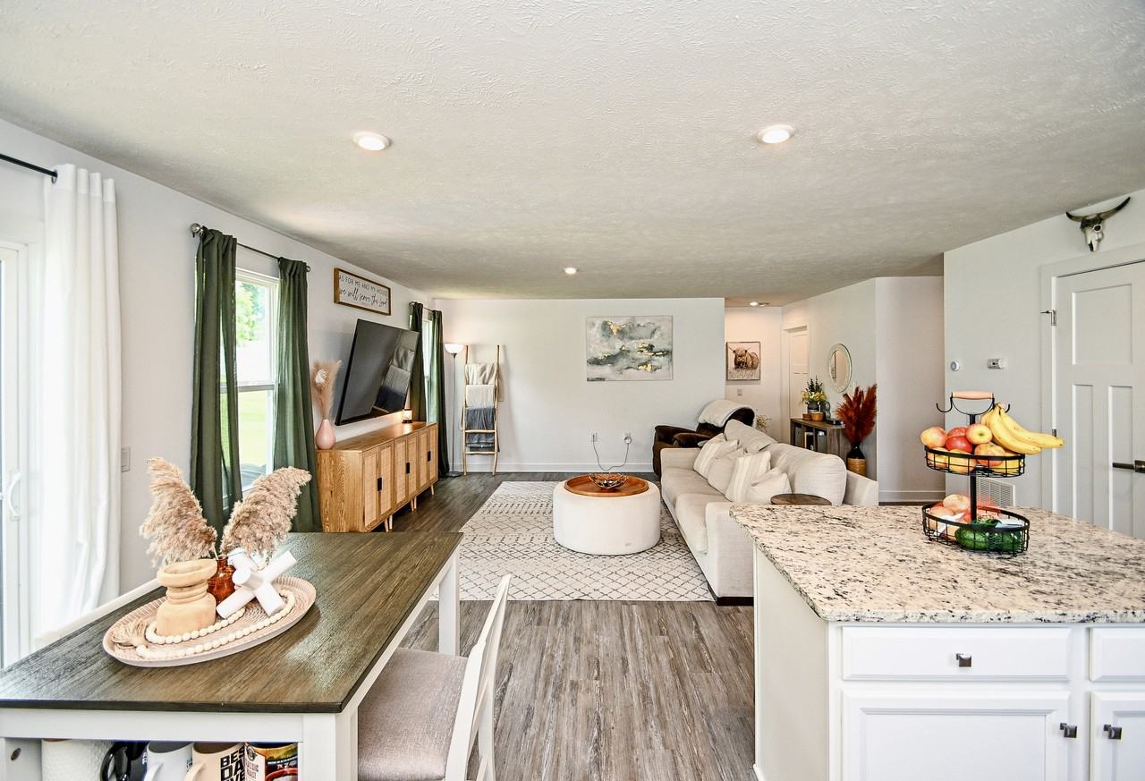 7067 Gauntlet St Sw #NA - Photo 3 of 24