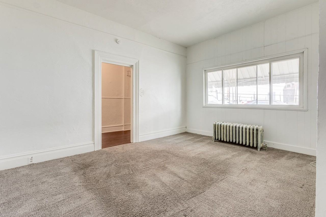 28 Sharon St - Photo 5 of 50