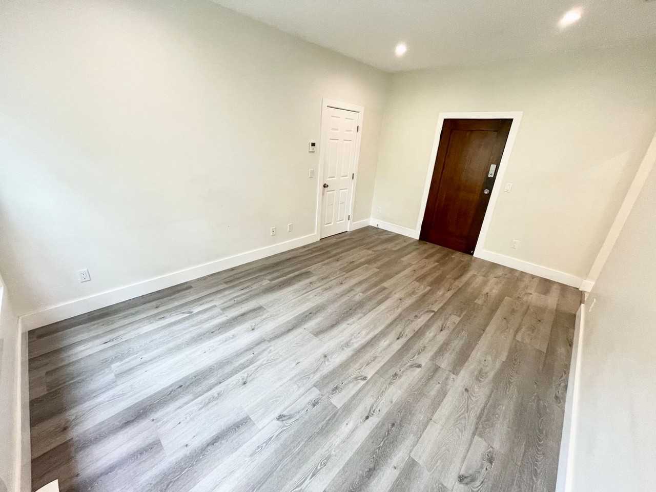 86 N Catalina Ave #2 - Photo 4 of 15