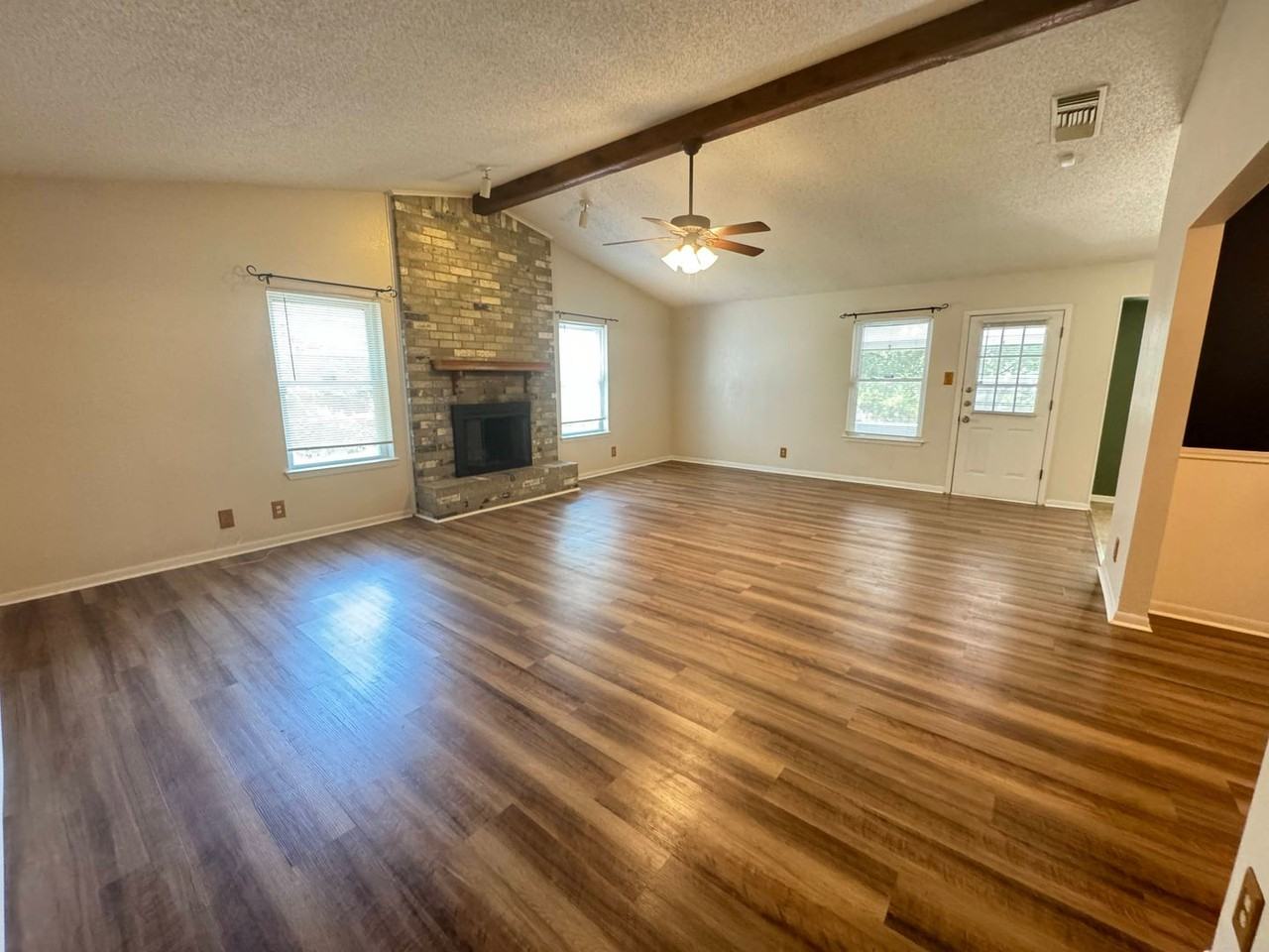 3312 Westrim Dr - Photo 2 of 23