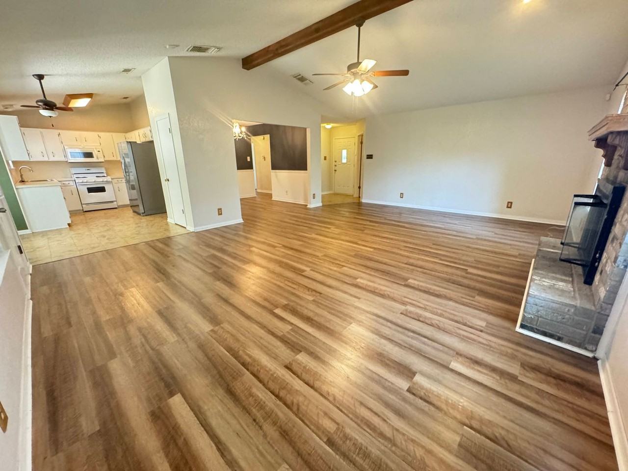 3312 Westrim Dr - Photo 4 of 23