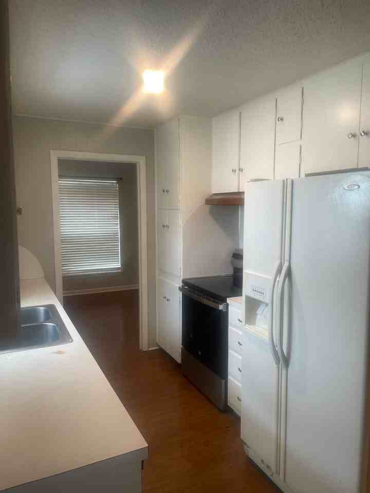 2000 N Beal St - Photo 4 of 21