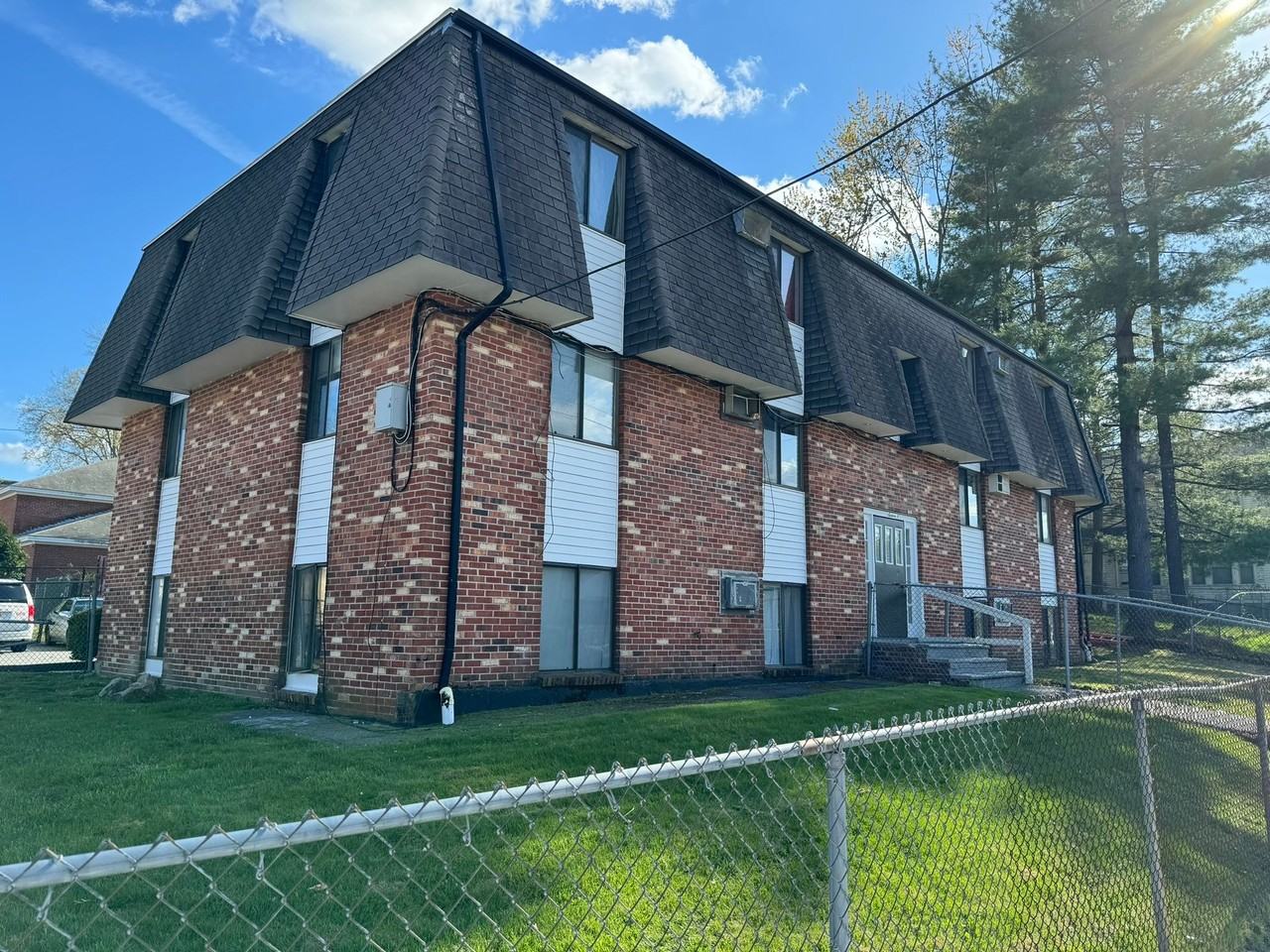 Exeter Street Apartments - 16A Exeter St Lawrence MA | Zumper