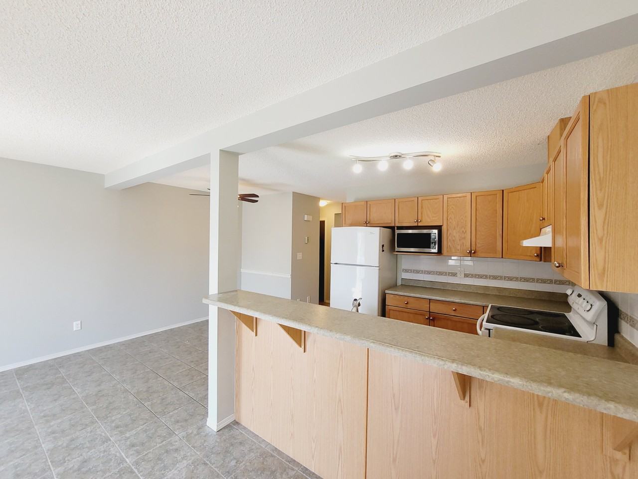 16345 55a St Nw - Photo 3 of 29