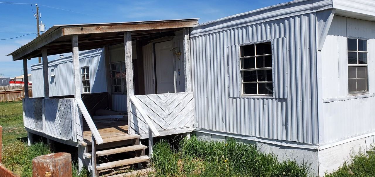 411 Rakestraw Ave - Photo 2 of 14