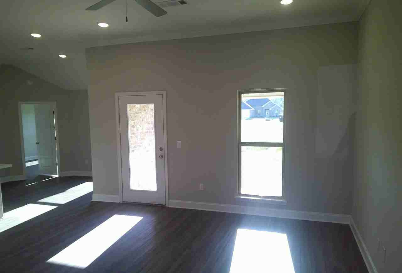 231 Jasmine Cove Cir - Photo 2 of 16