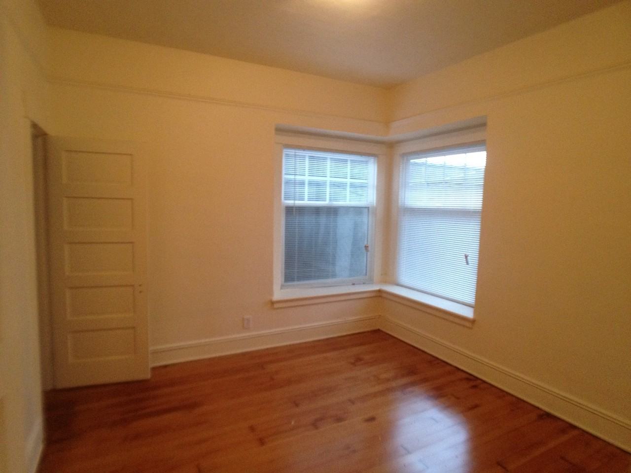 21 Se 18th Ave - Photo 3 of 43