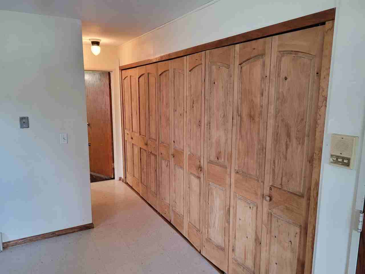 3123 23rd Ave S - Photo 3 of 8