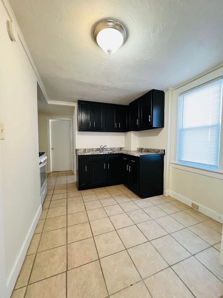 KFH-6330/6332-28-A - Photo 2 of 15