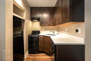 featured image of 866 N High St