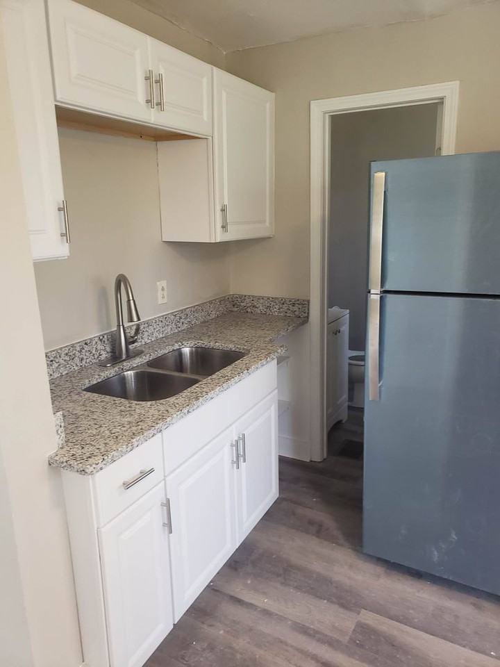 99 Stafford St Nw - Photo 2 of 9