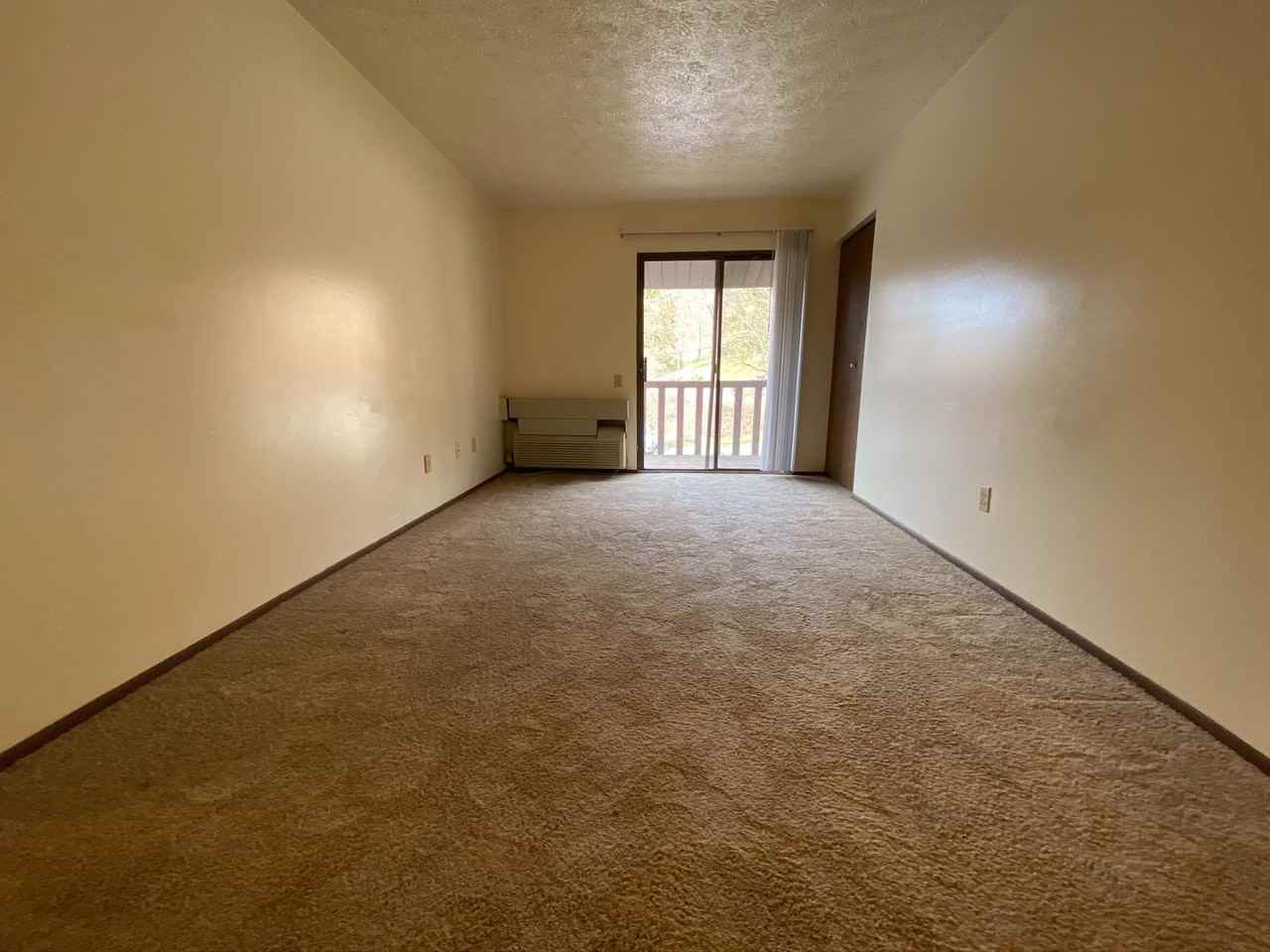 Hunter Garden - Photo 2 of 9