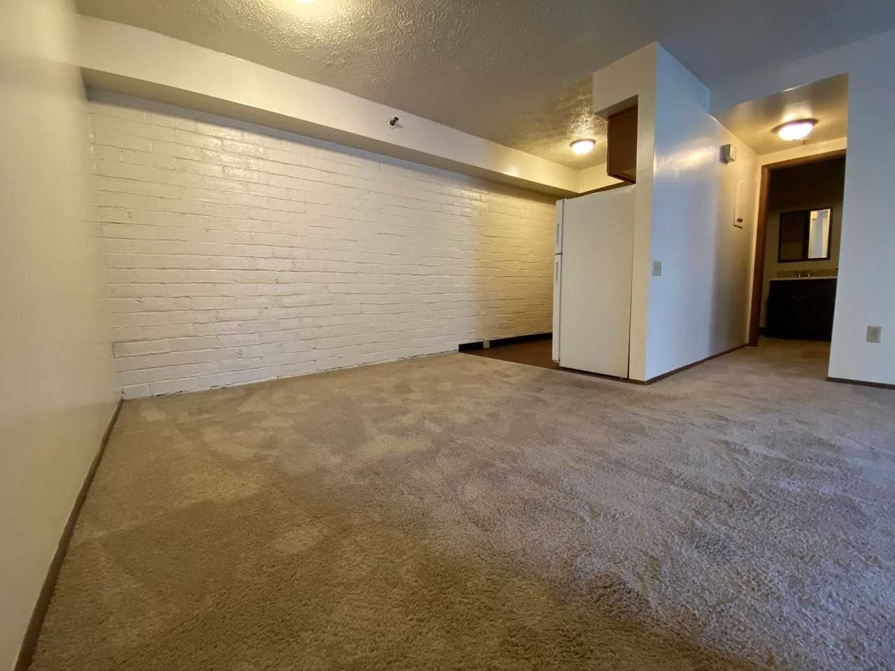 Hunter Garden - Photo 4 of 9