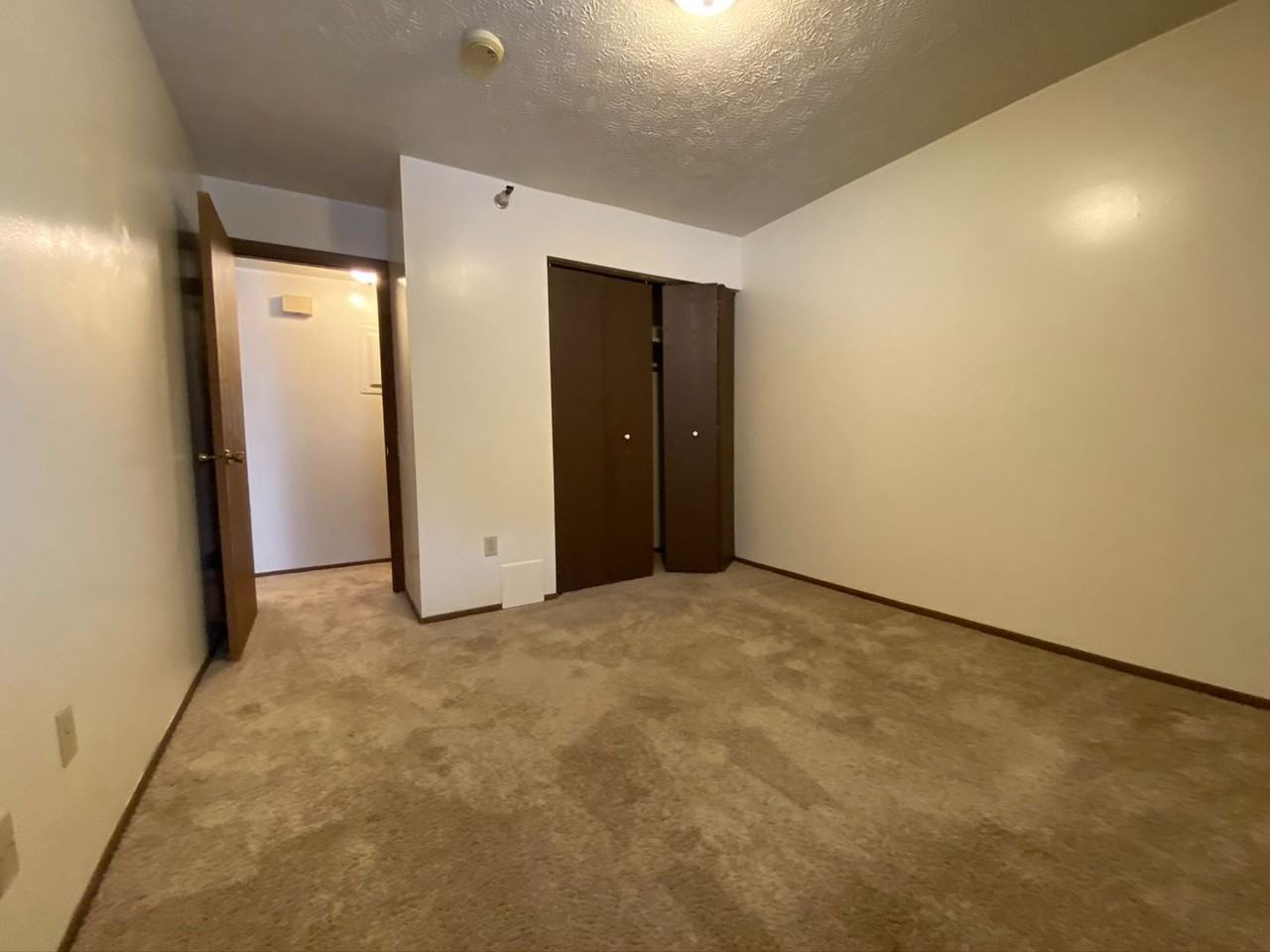 Hunter Garden - Photo 7 of 9