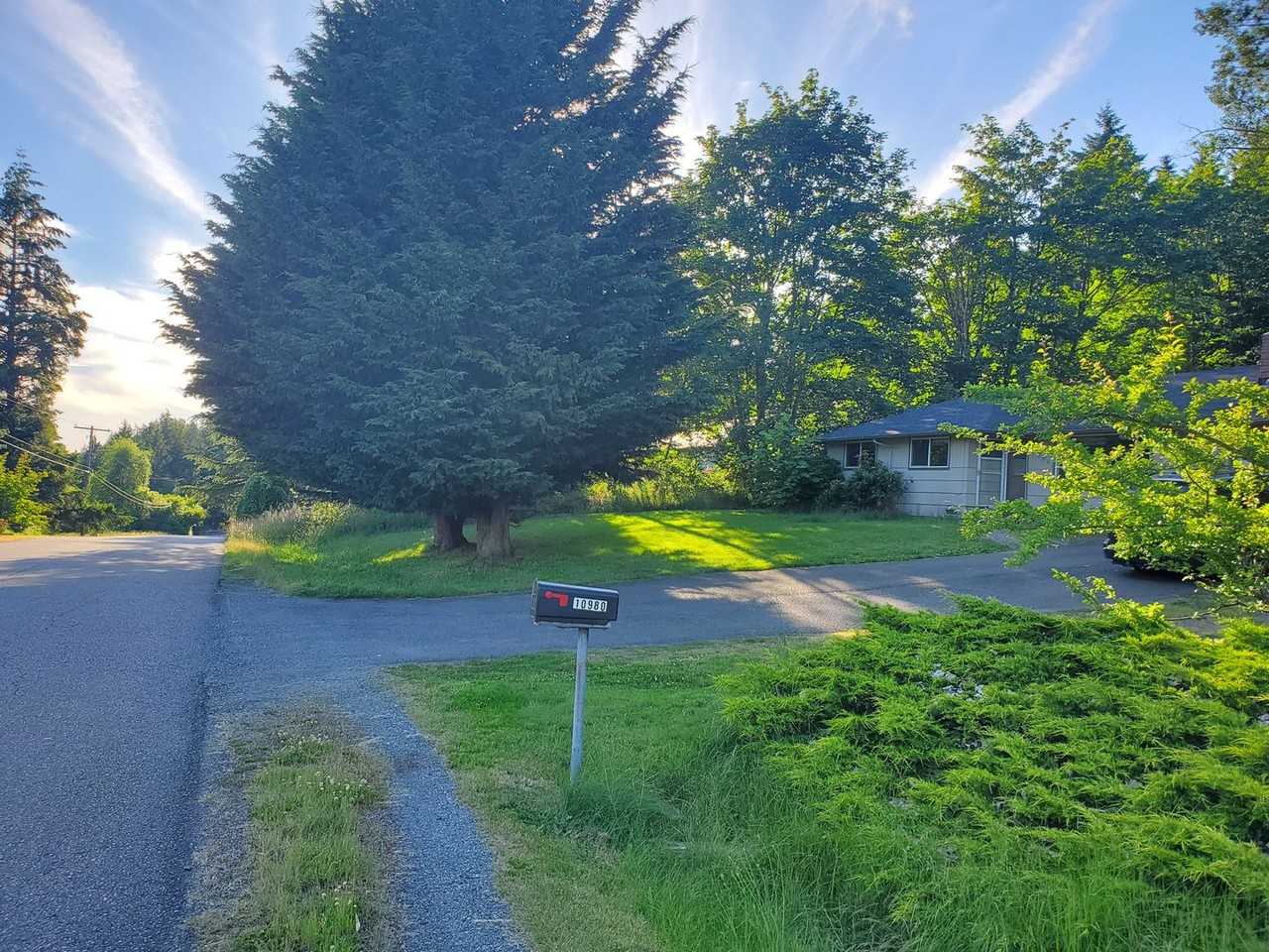 10980 Se 284th St - Photo 2 of 24