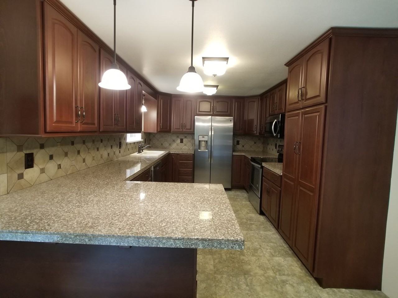 10980 Se 284th St - Photo 3 of 24