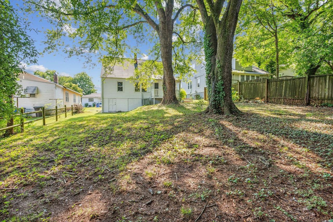 2604 Stockton St - Photo 2 of 15