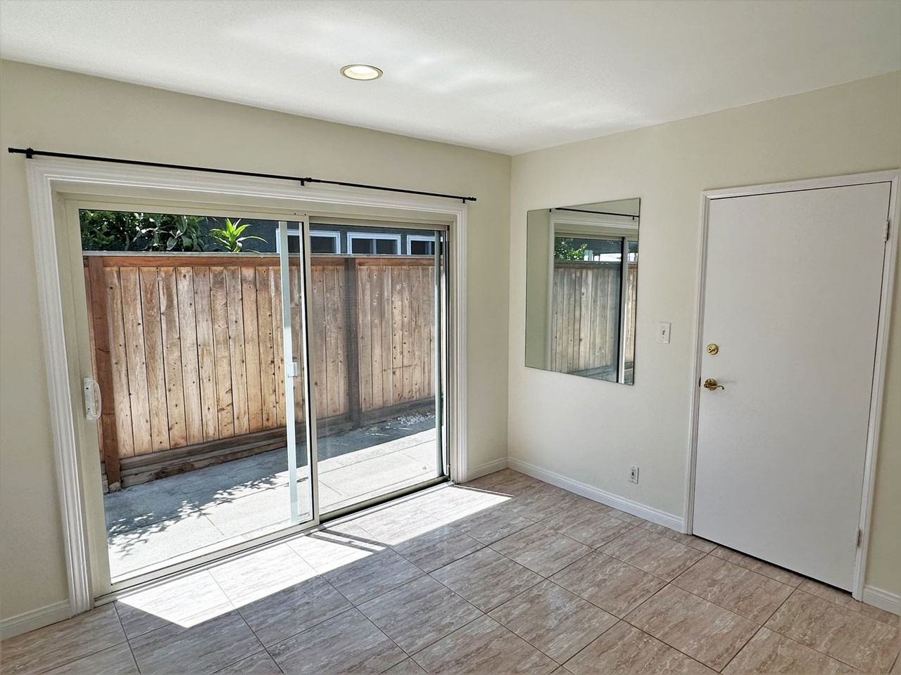 7410 Earldom Ave - Photo 6 of 12