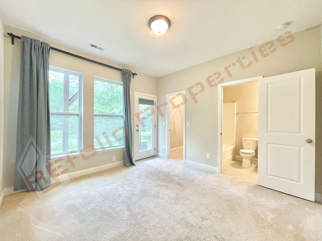 139 Manordale Dr - Photo 3 of 24