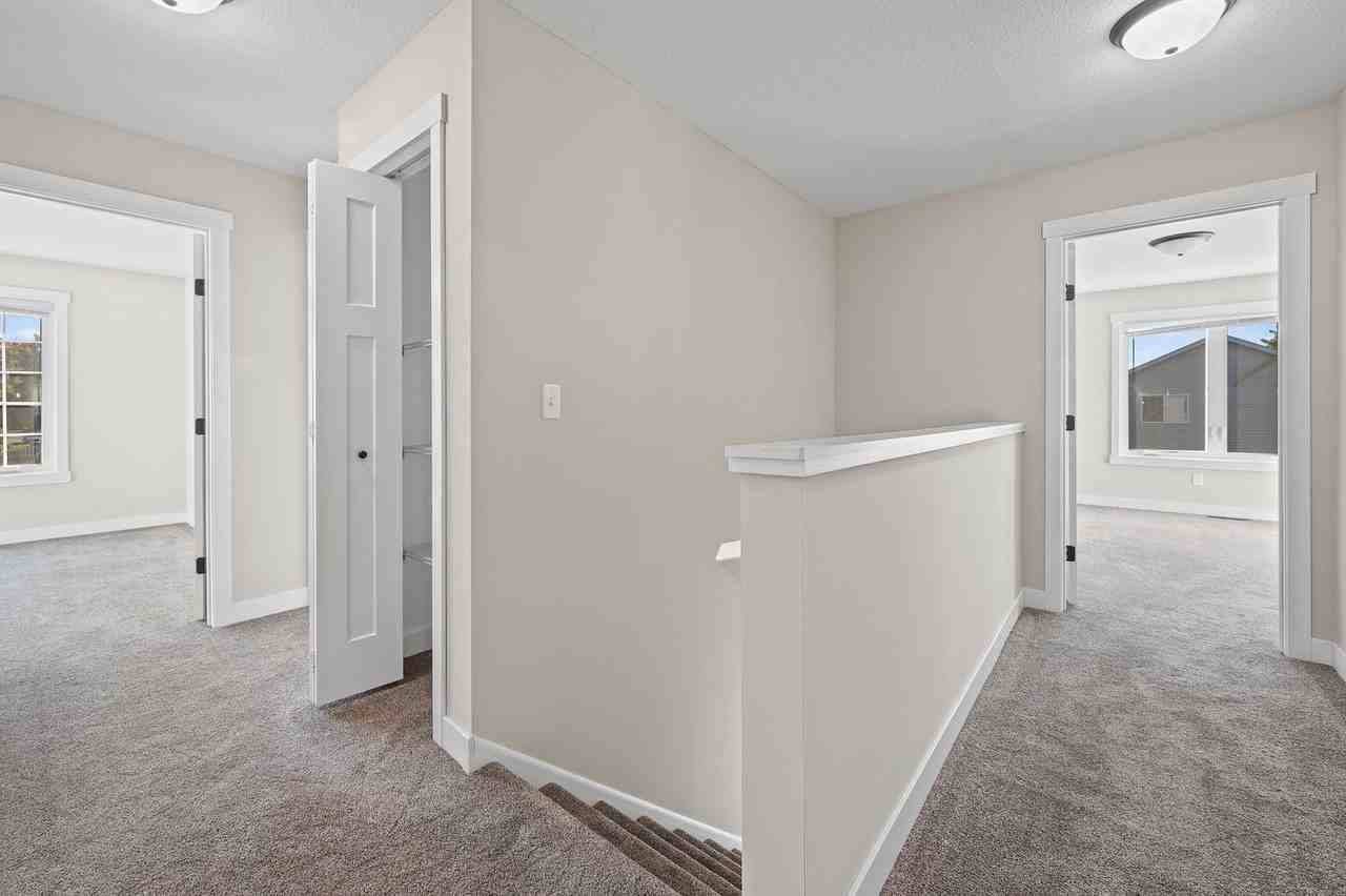 521 Meadow Ln - Photo 6 of 24