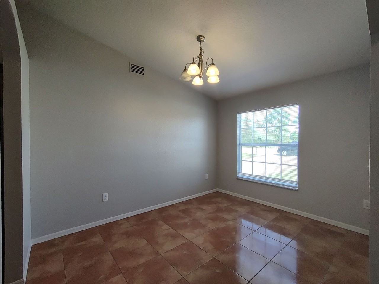 416 Ohio Way - Photo 5 of 36