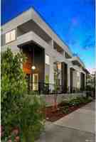 featured image of 2218a Franklin Avenue East