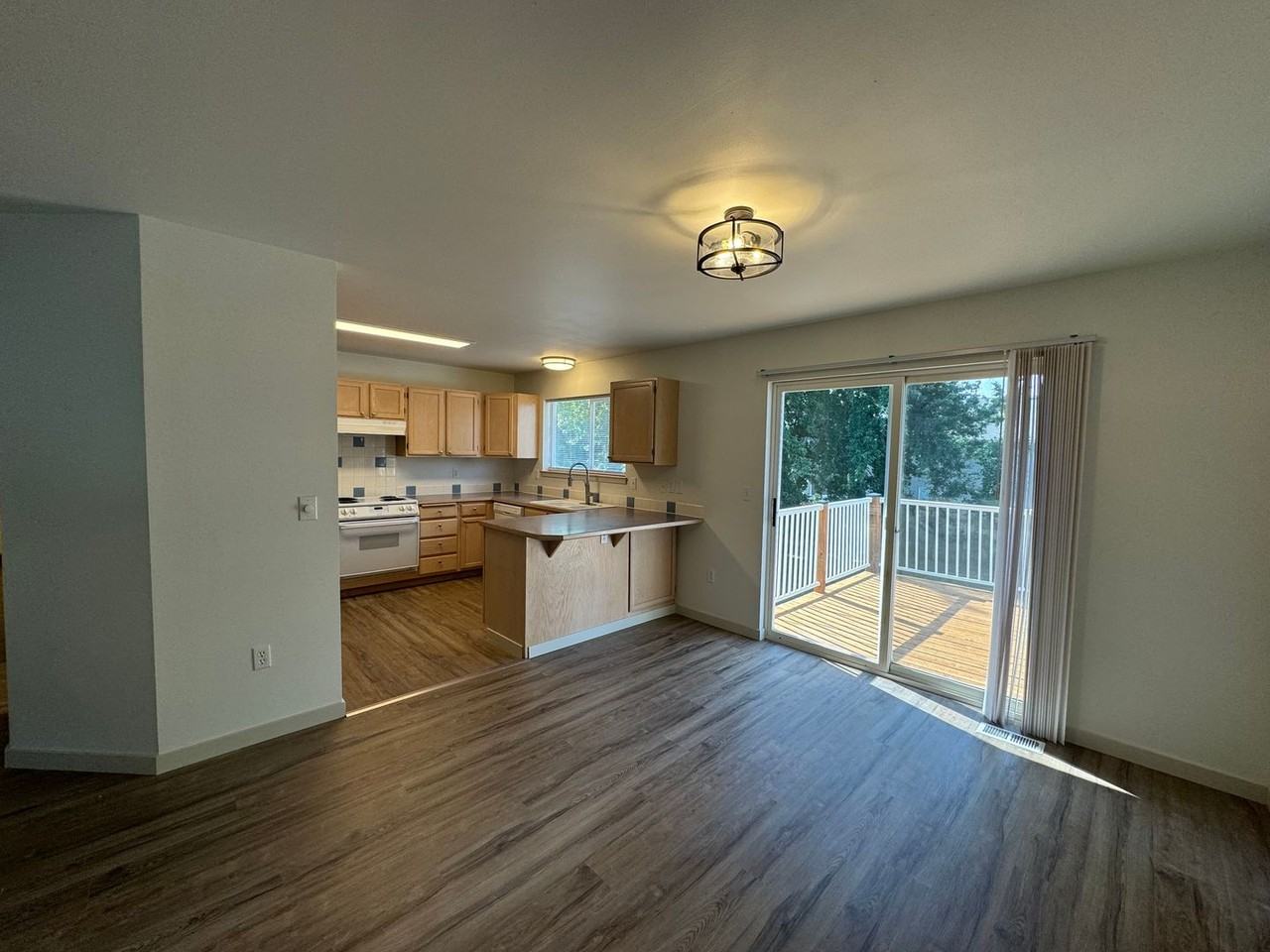 3120 E 42nd Ave - Photo 3 of 21