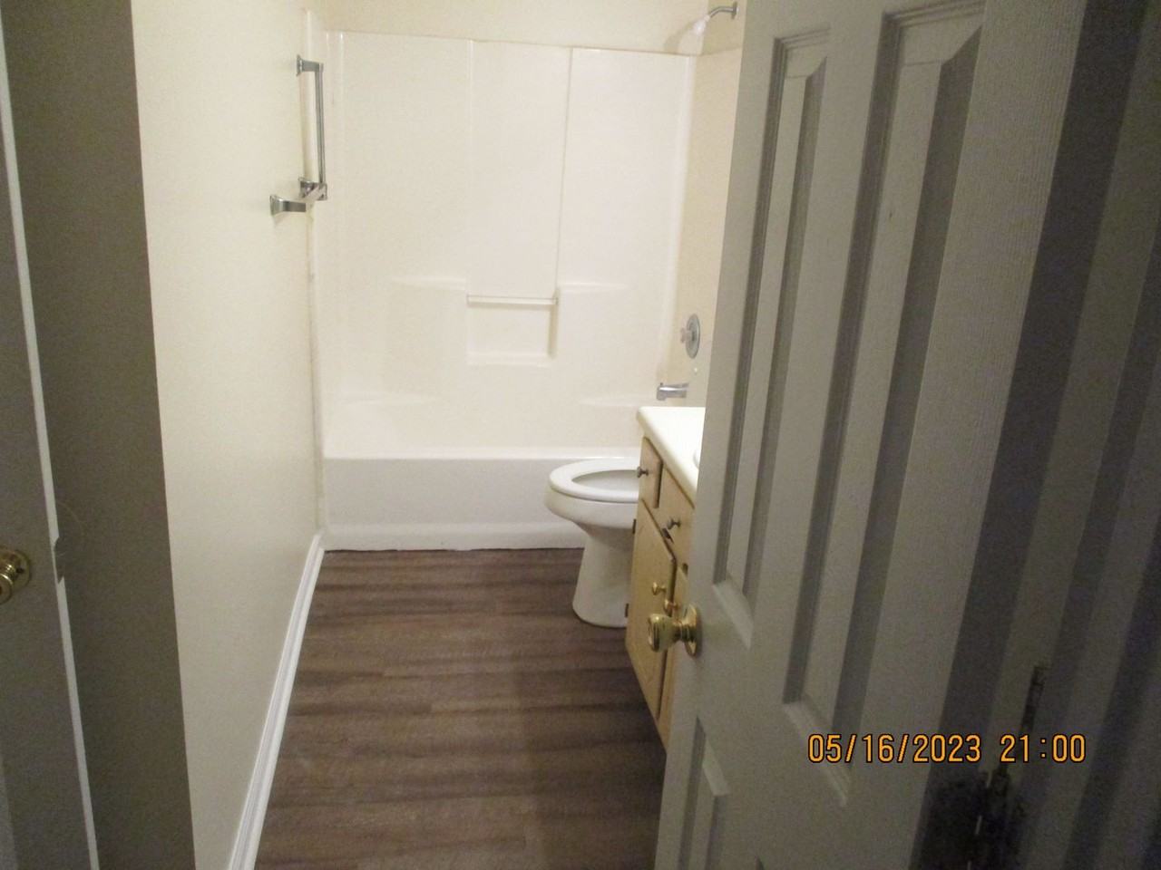 900 18th Ave Apt D - Photo 5 of 9