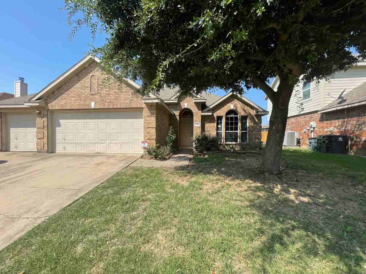 7702 Decoy Dr - Photo 2 of 34