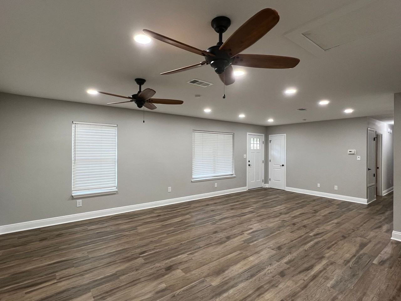 5429 Jenny Cir - Photo 3 of 21